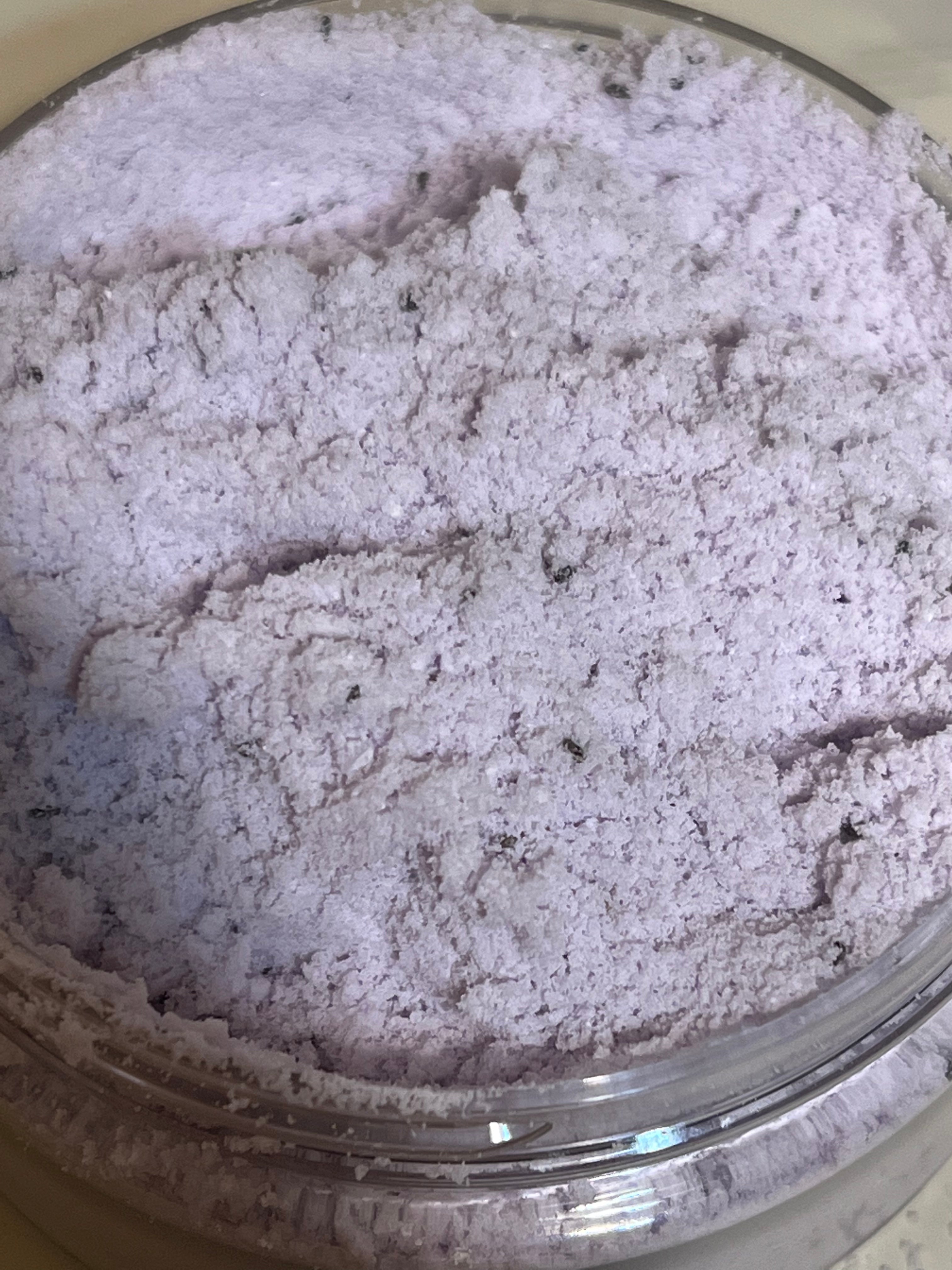 Powder foaming scrubs