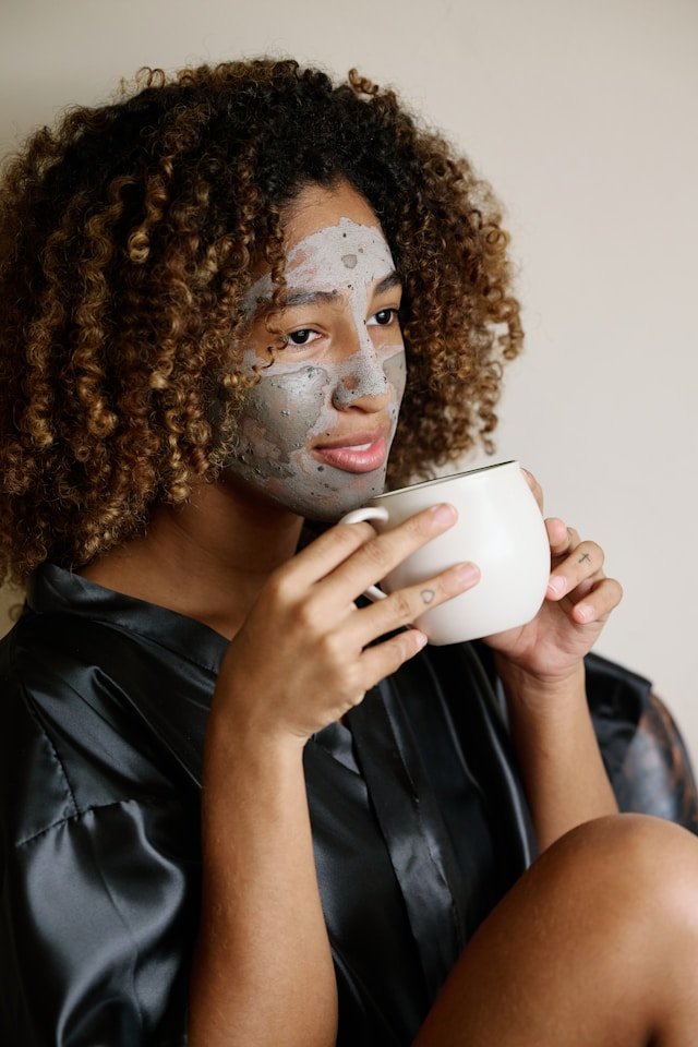 Unmask Your Glow: The Benefits of Facial Clay Masks