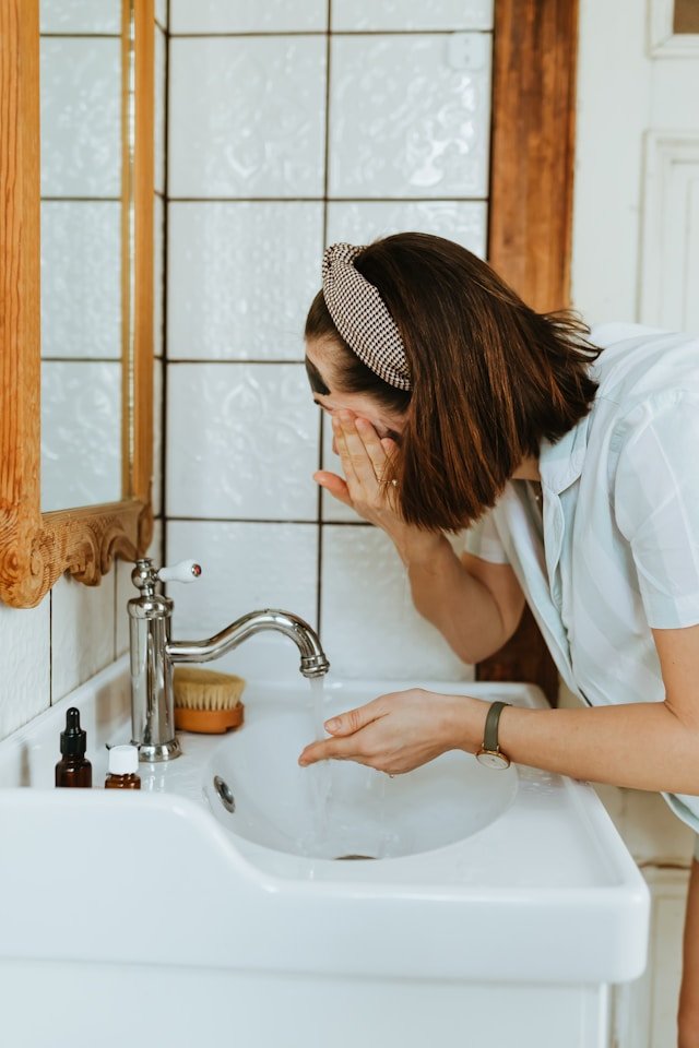 The 7 Face Washing Mistakes You Might Be Making